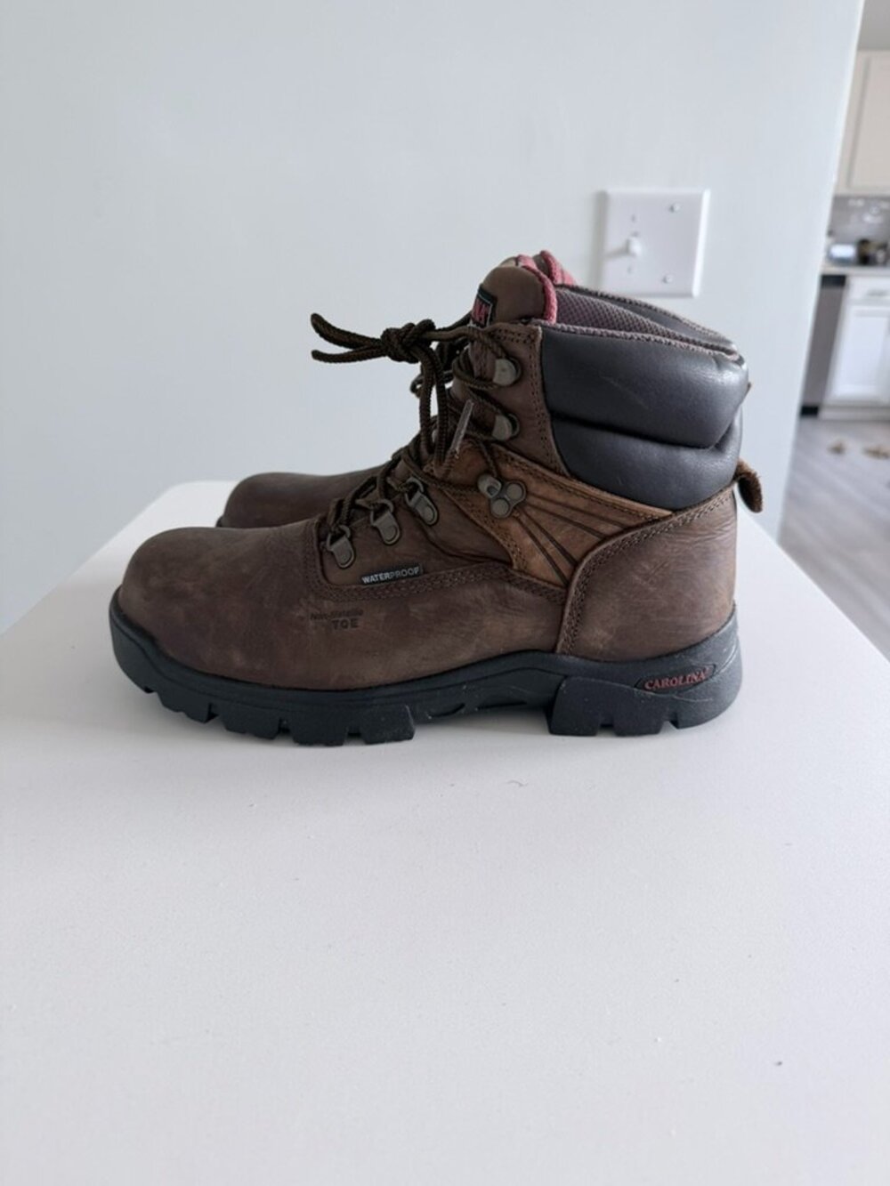 Size 9 - Carolina 6" Hook Composite Toe EE - Wide 'Dark Brown'